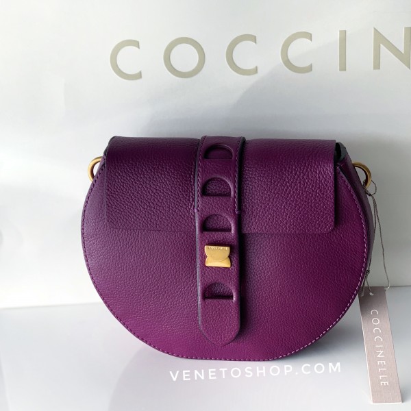 Кожаная сумка Coccinelle размер s цвет баклажан