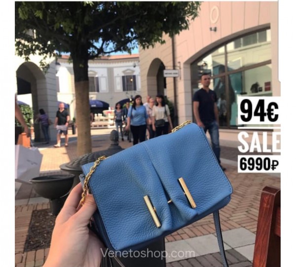 Кожаная сумочка мини Кочинелле голубой цвет