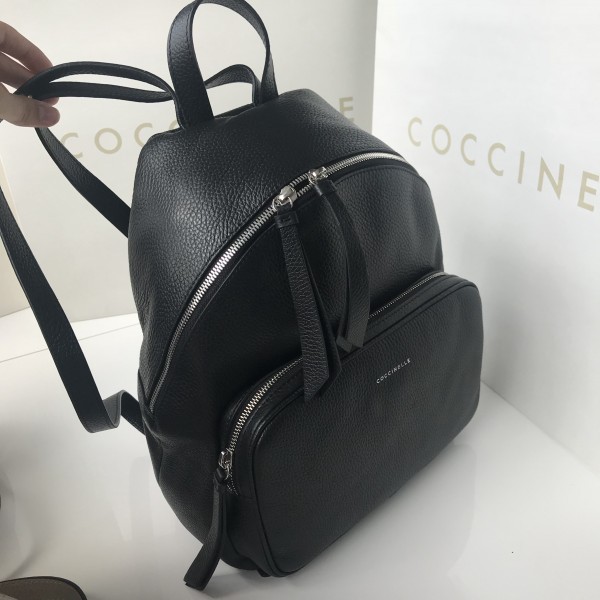 Кожаный рюкзак Coccinelle, размер L (большой), черный цвет, мягкая зернистая кожа