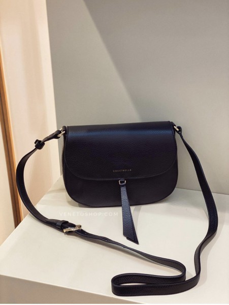 Кожаная сумка coccinelle jen 17•23 cm цвет черный