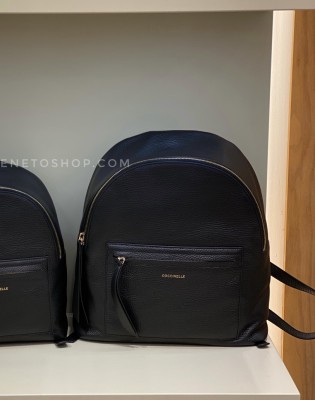 Кожаный рюкзак coccinelle azalea размер L 29•33 cm цвет черный