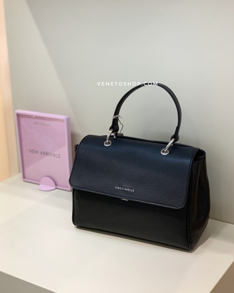 Женская сумка Coccinelle Taylor, натуральная кожа, размер S 16x23 cm, цвет черный