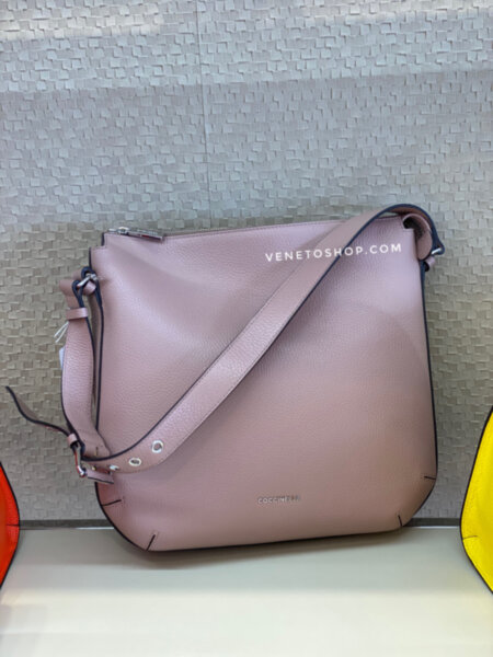 Кожаная сумка Coccinelle Alyssa размер L  30•31 cm цвет cammeo пыльный розовый