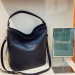 Кожаная сумка coccinelle jen с плечевым  ремешком в комплекте , цвет черный 27,5•31•15cm
