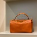 Кожаная сумка coccinelle atsuko 20•16•30см  цвет оранжевый