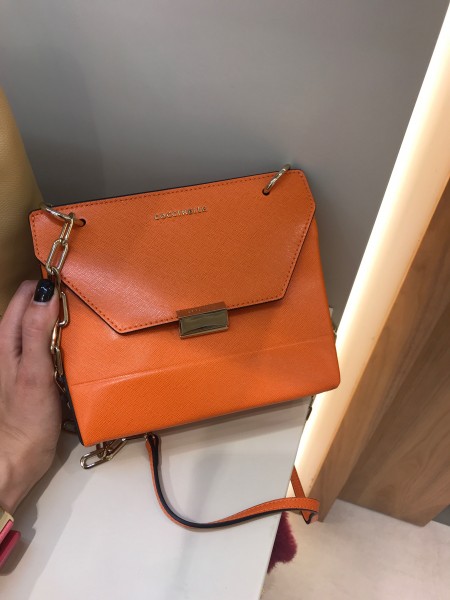 Кожаная сумка Coccinelle оранжевая