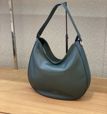 Кожаная сумка coccinelle alpha размер L 29•38 см цвет изумруд