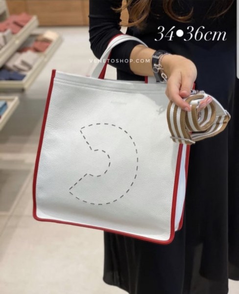 Кожаная сумка coccinelle бутик, размер 34•36 см